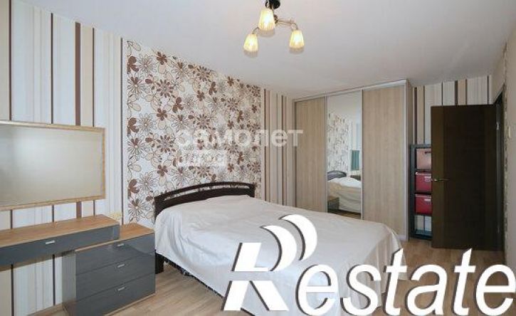 3-комн квартира бульвар Строителей, 21,  д. 21