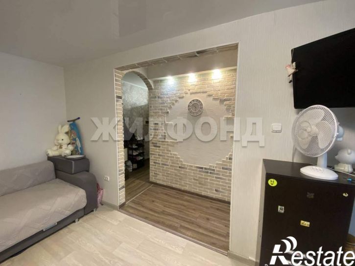 2-комн квартира Сибиряков-Гвардейцев улица, д.328
