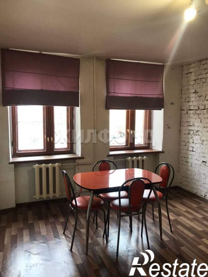 3-комн квартира Веры Волошиной улица, д.15А