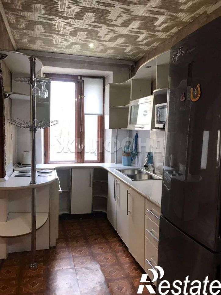 3-комн квартира Веры Волошиной улица, д.15А