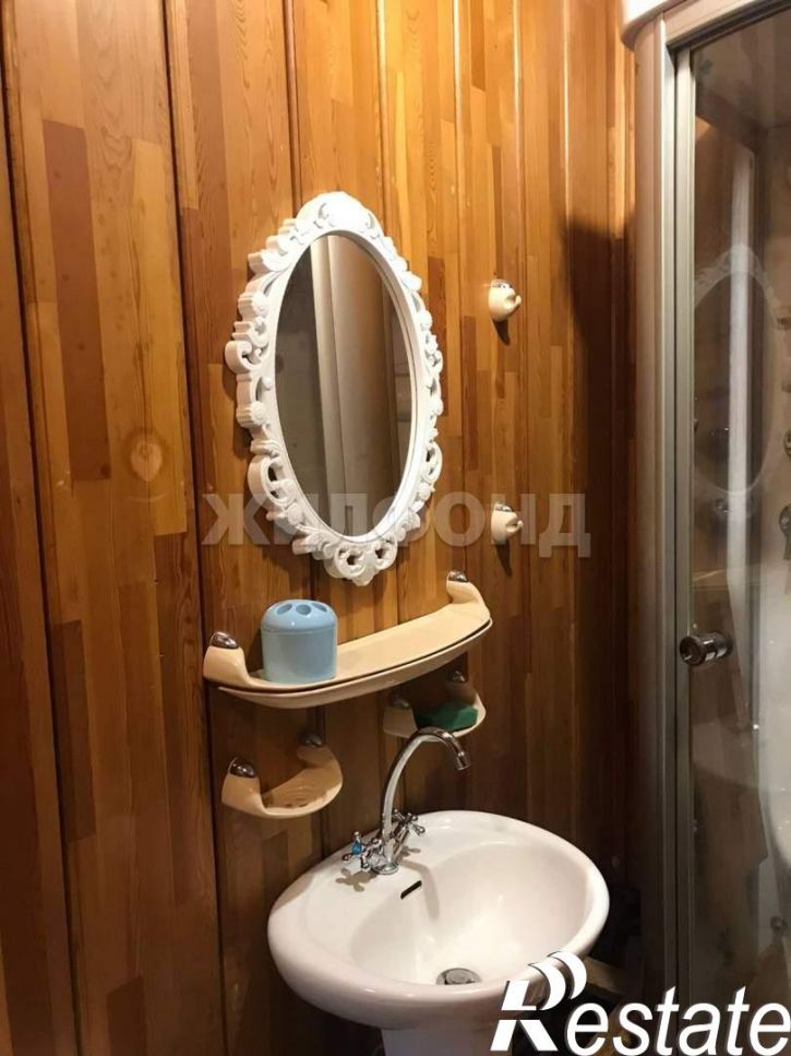 3-комн квартира Веры Волошиной улица, д.15А