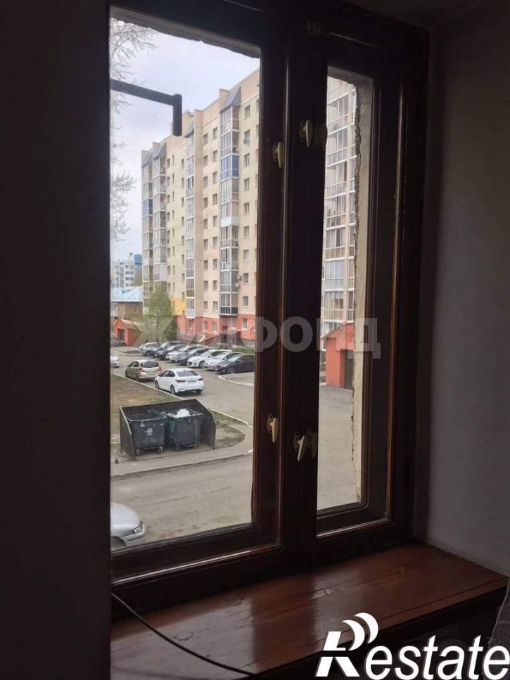 3-комн квартира Веры Волошиной улица, д.15А