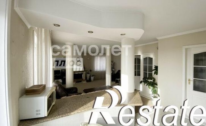 3-комн квартира Институтская улица, 18,  д. 18