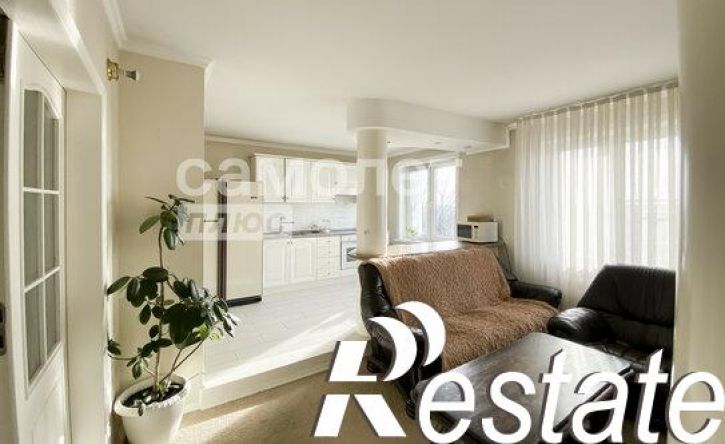 3-комн квартира Институтская улица, 18,  д. 18