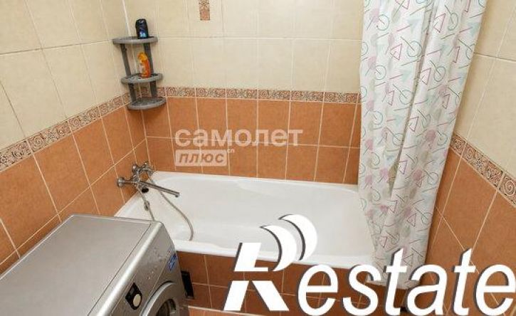 3-комн квартира Молодёжный проспект, 15,  д. 15