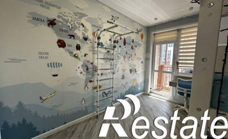 3-комн квартира улица Веры Волошиной, 38Б,  д. 38Б