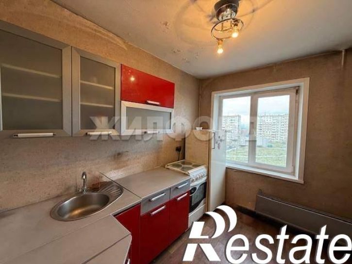 3-комн квартира Инициативная улица, д.101а