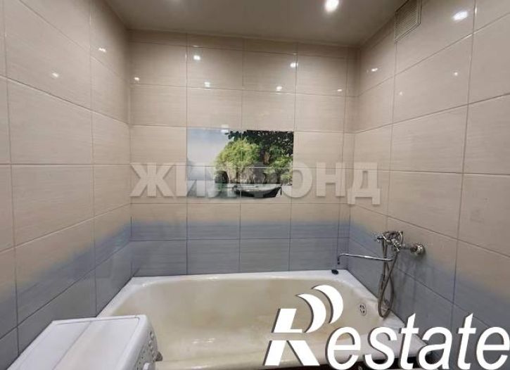 3-комн квартира Инициативная улица, д.101а