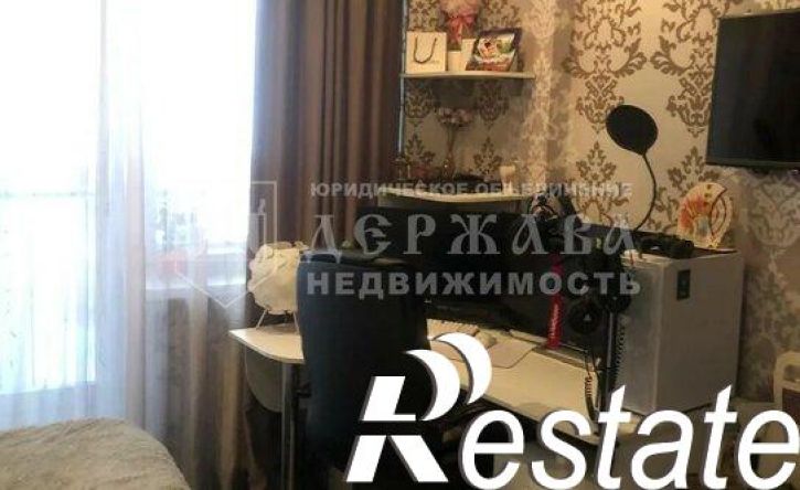 4-комн квартира проспект Шахтёров, 72А,  д. 72А