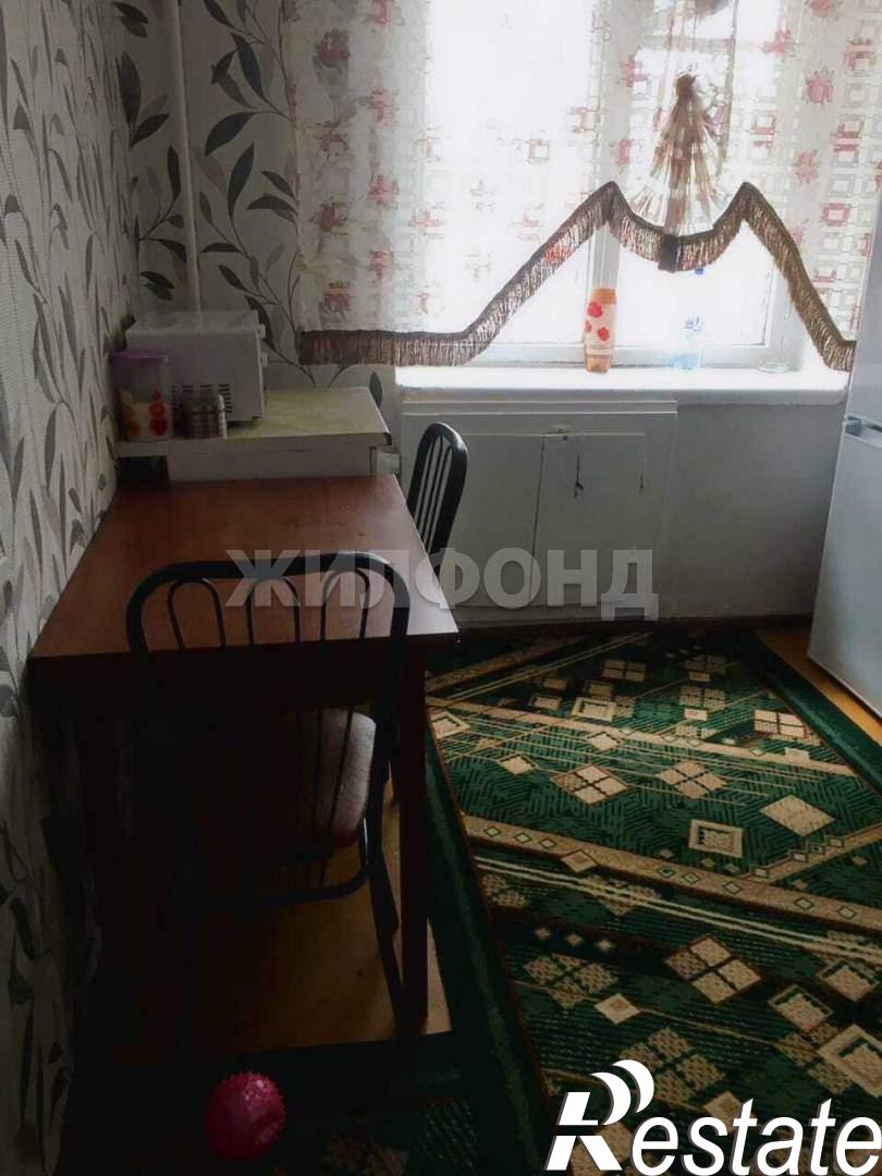 Купить квартиру за 4 050 000 рублей на Шахтеров проспект, д.75